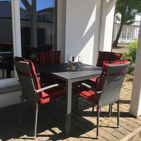 Strandnahe Mit Terrasse, Jugendglueck, Binz