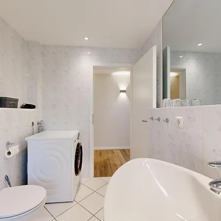 Strandnahe Mit Terrasse, Jugendglueck,