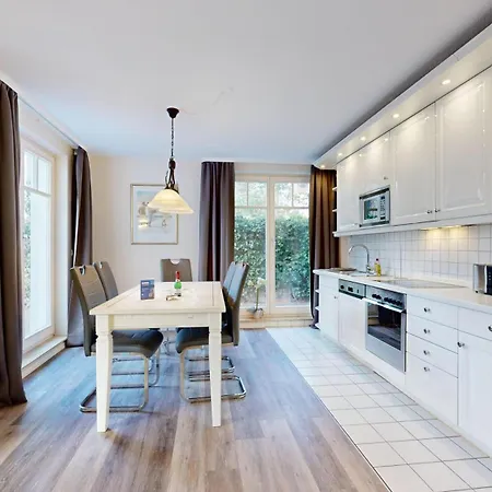 Strandnahe Mit Terrasse, Jugendglueck, *