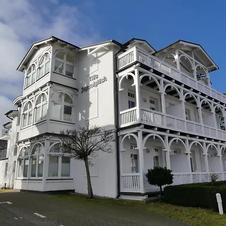 Strandnahe Mit Terrasse, Jugendglueck, Остзебад Бинц